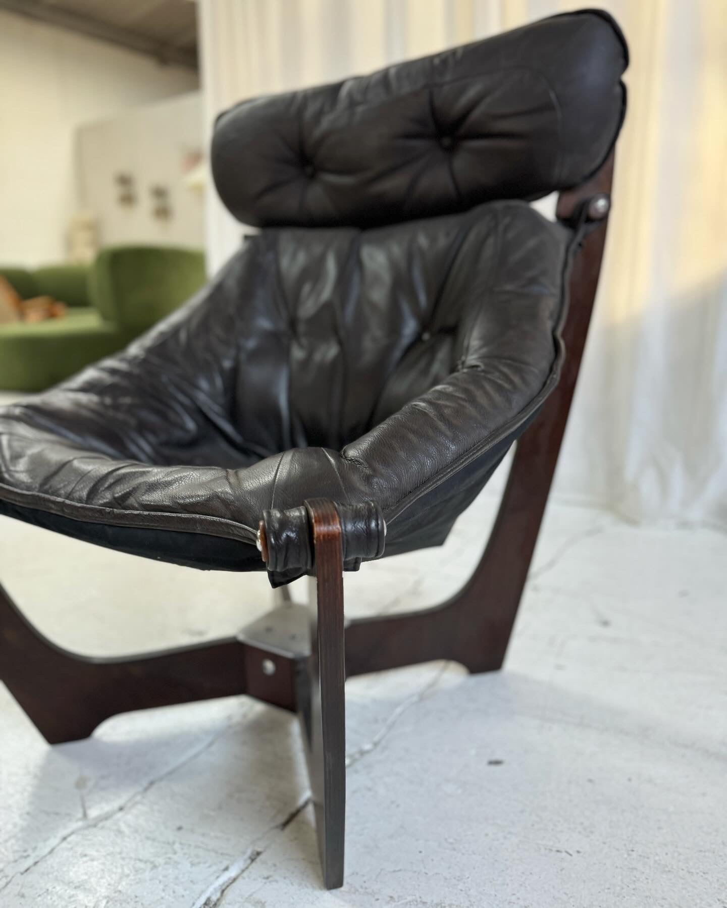Vintage Luna High Back Chair
