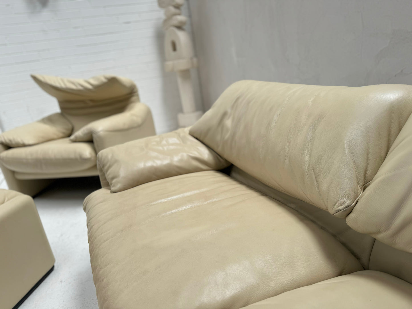 Cassina Maralunga Cream Leather Sofa by Vico Magistretti