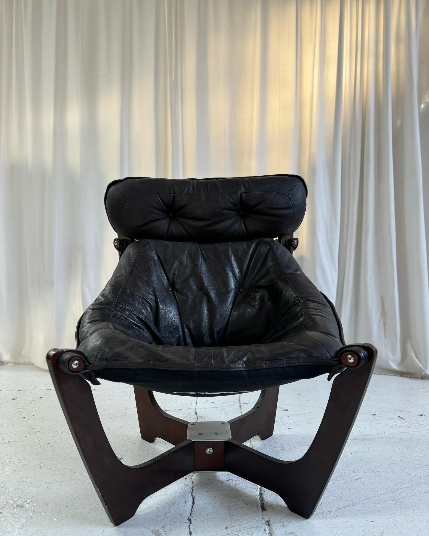Vintage Luna High Back Chair