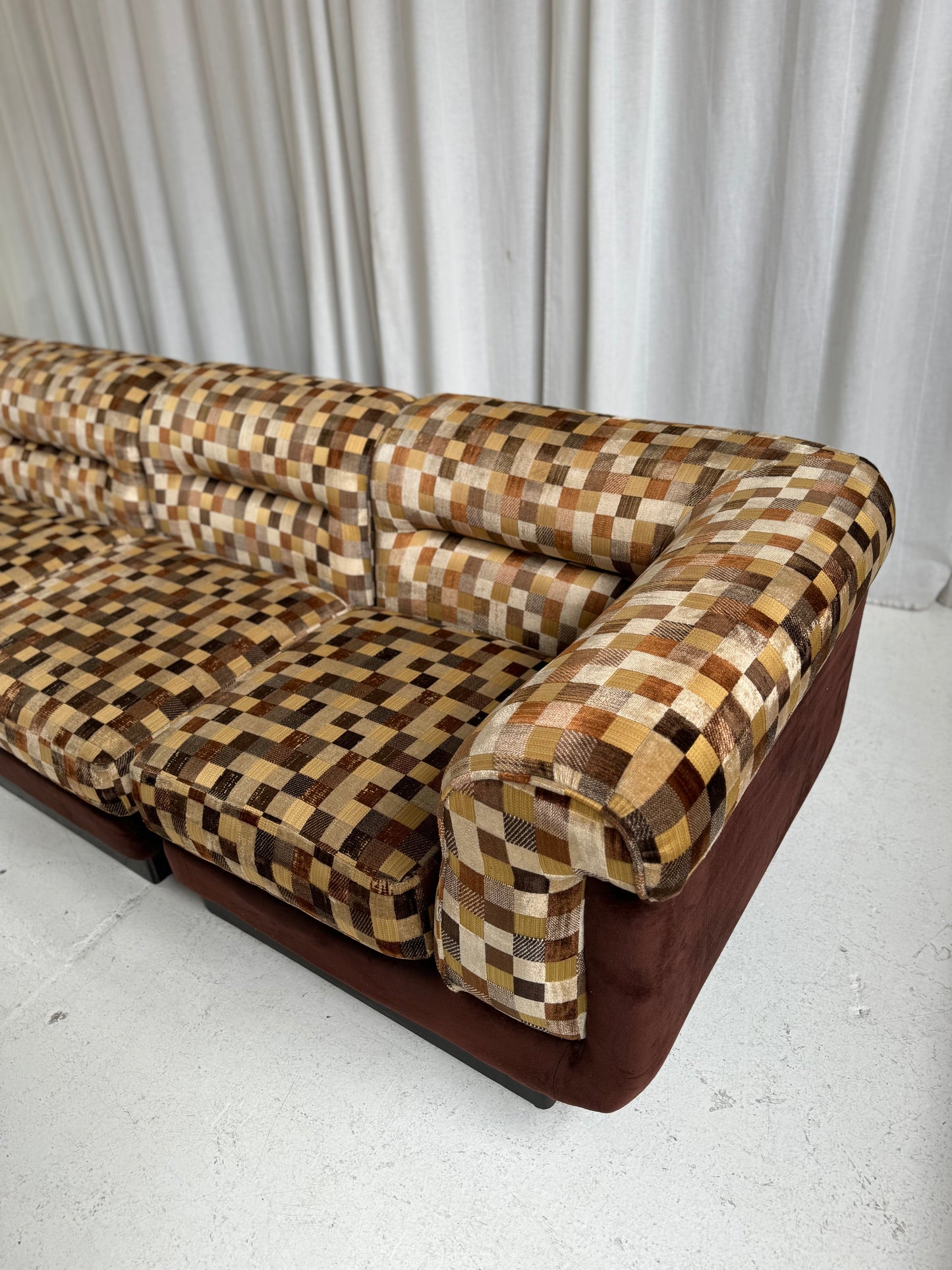 Vintage Check Vanderoza Sofa Set
