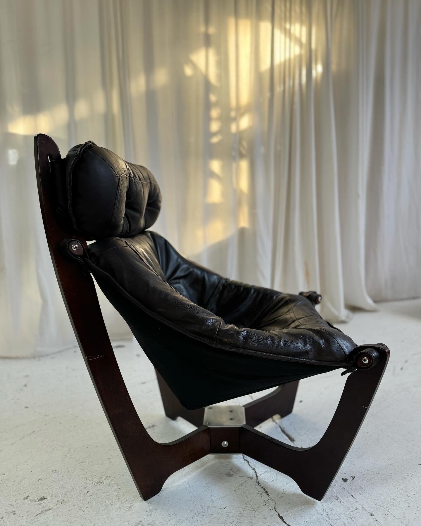 Vintage Luna High Back Chair