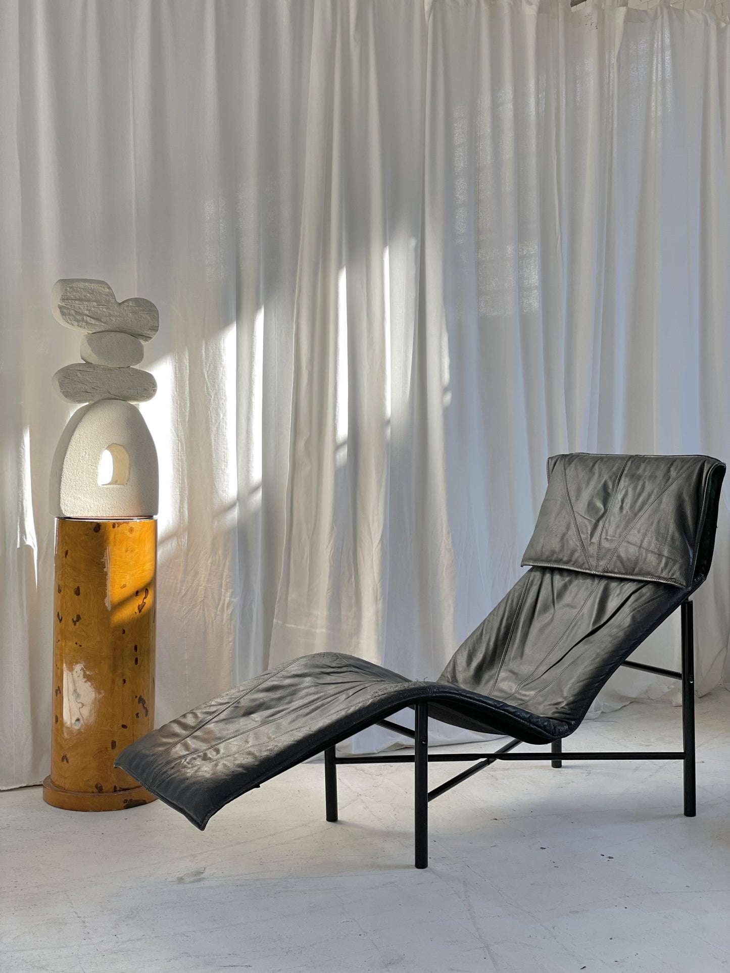 Tord Björklund Black Leather Skye Lounger