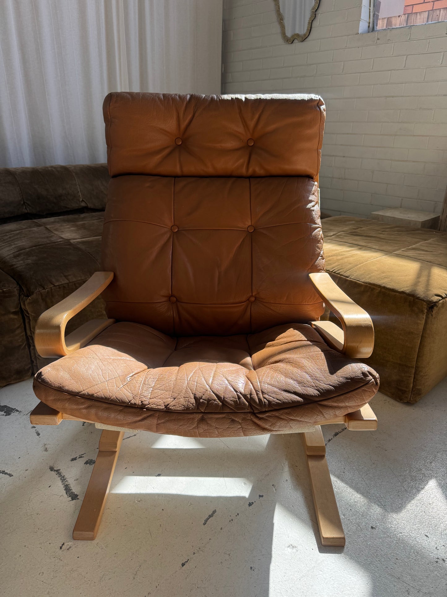Vintage Skyline Leather Chair by Hove Mobler