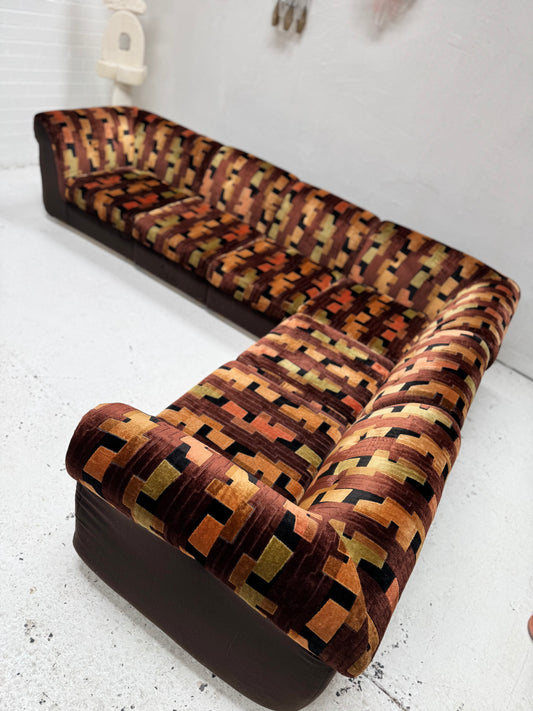 Vintage Patterned Vanderoza Sofa Set