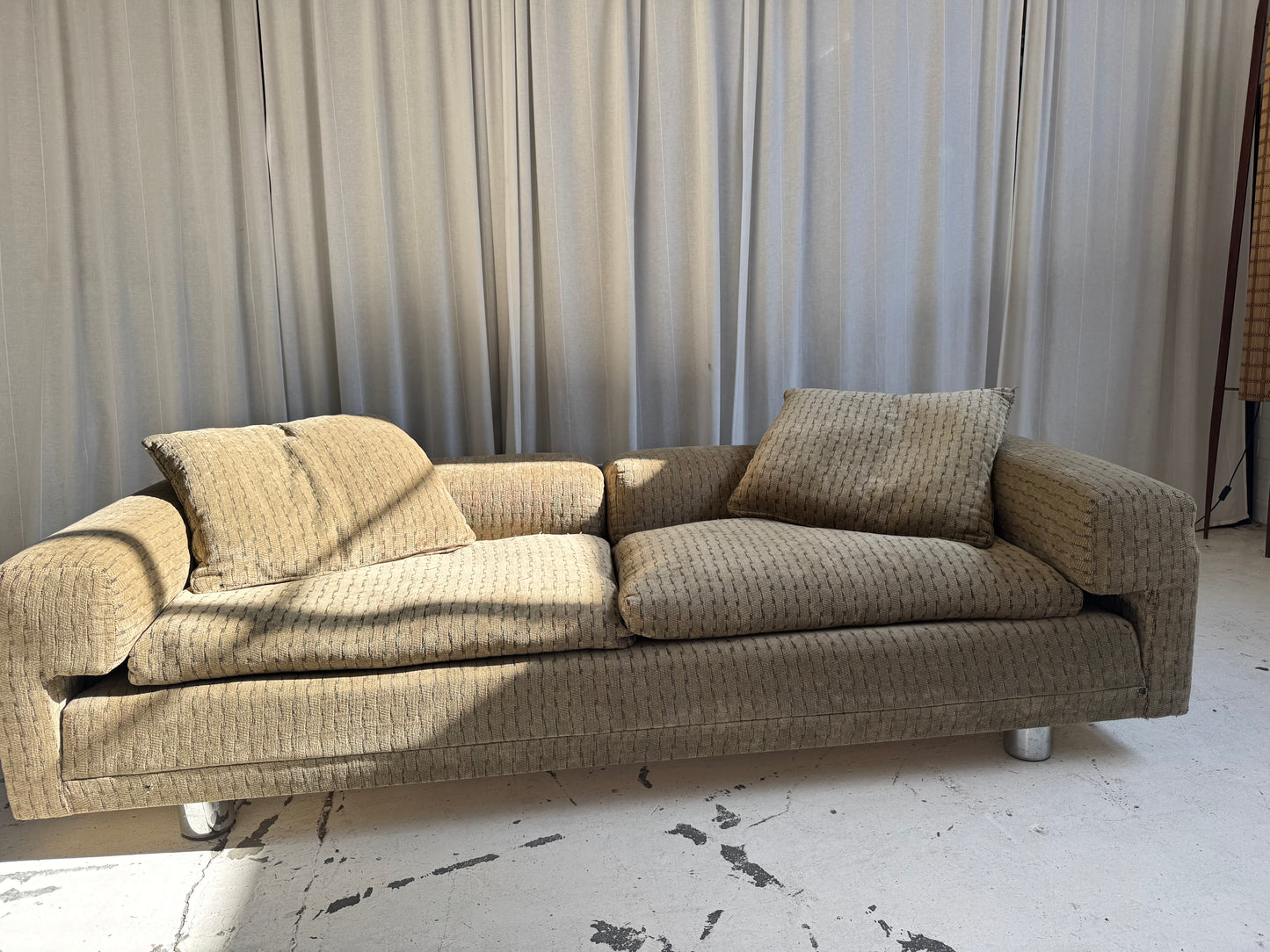 Diplomat Sofa by Howard Keith for HK Furniture, 1972