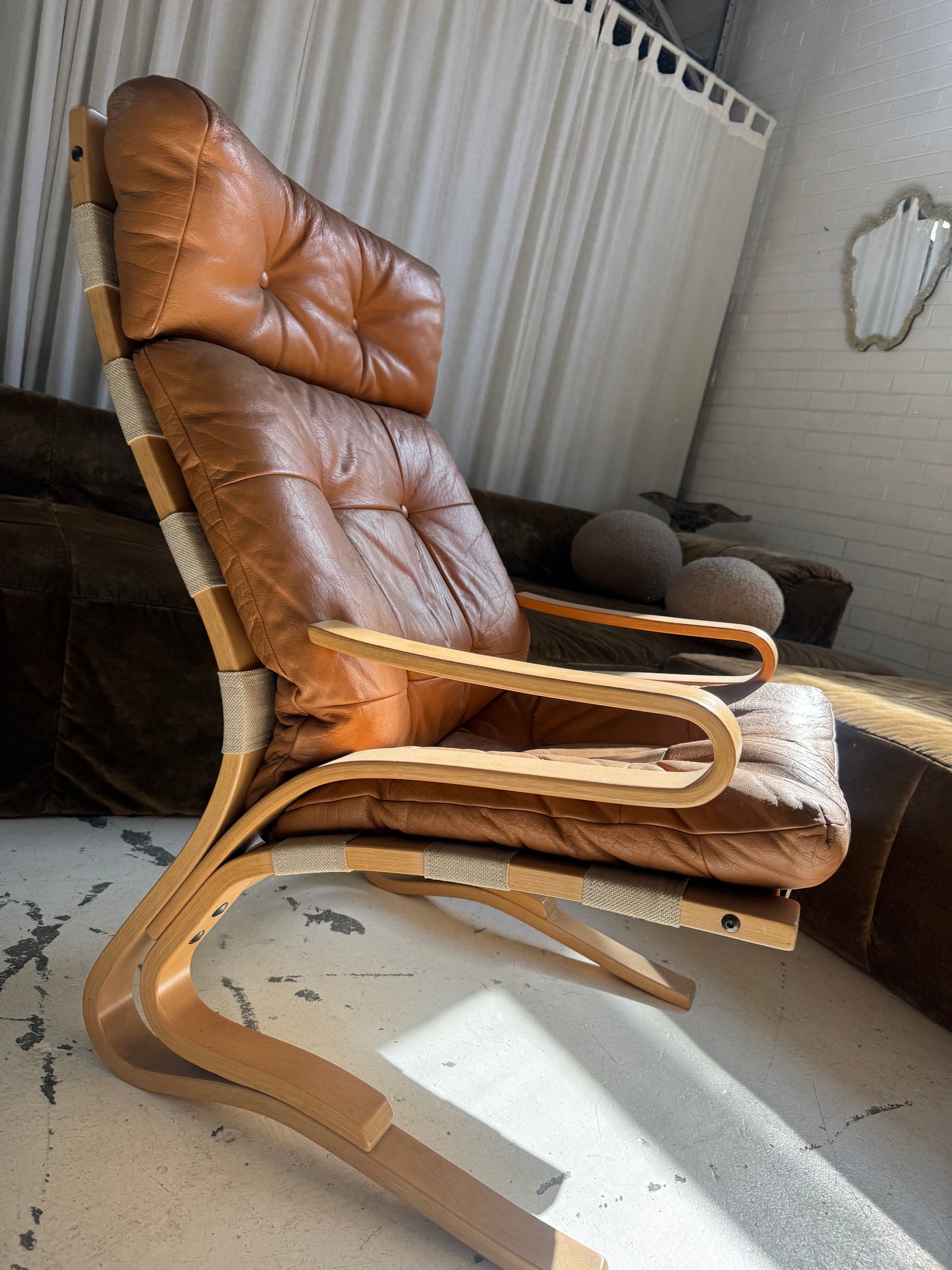 Vintage Skyline Leather Chair by Hove Mobler