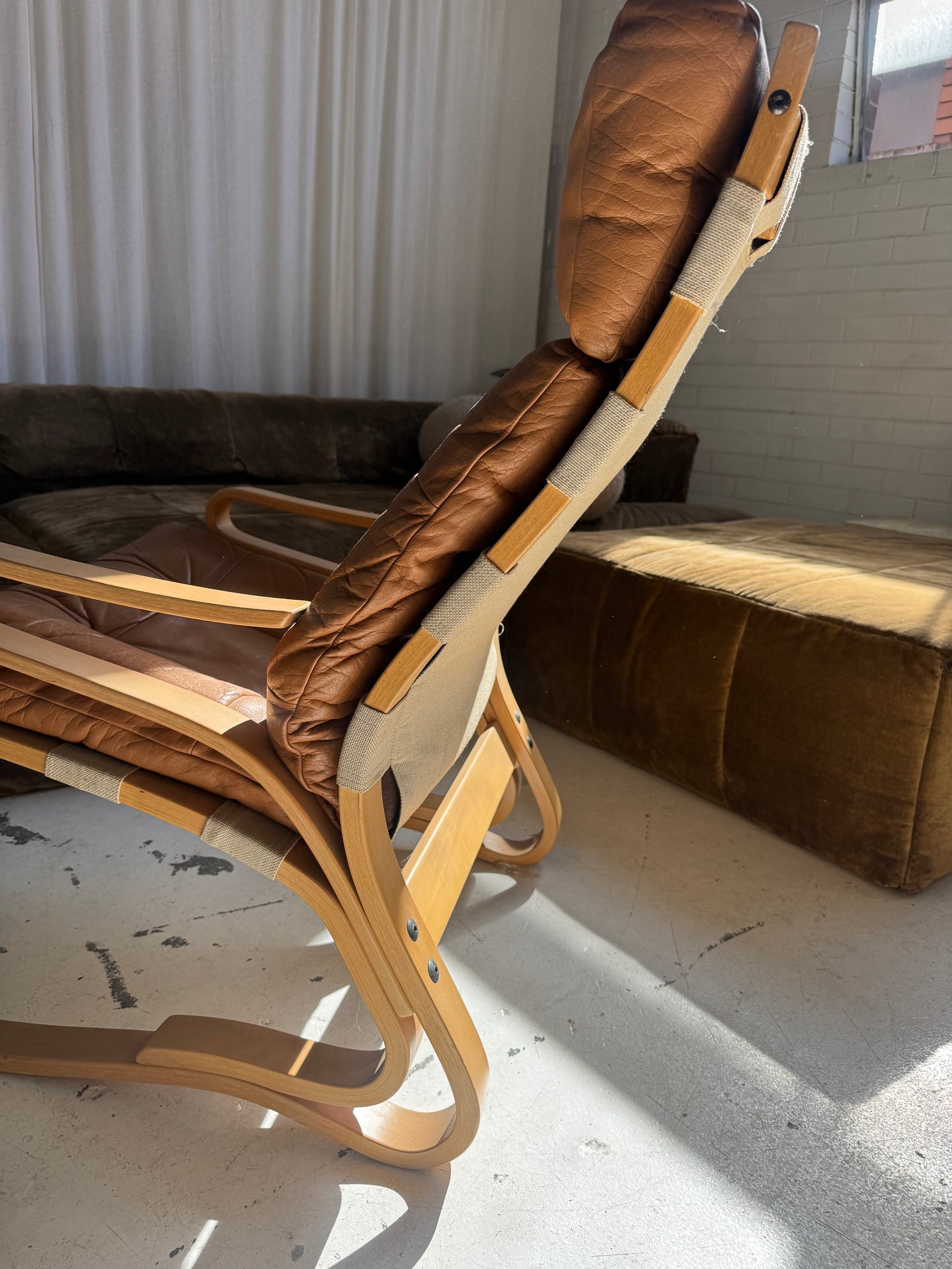 Vintage Skyline Leather Chair by Hove Mobler
