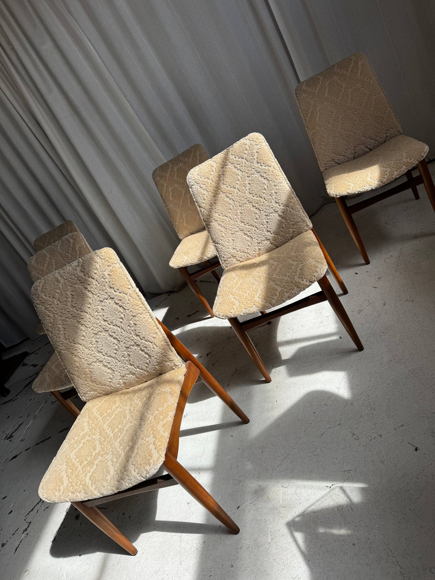 Parker Model 118 Dining Chair Set (6)