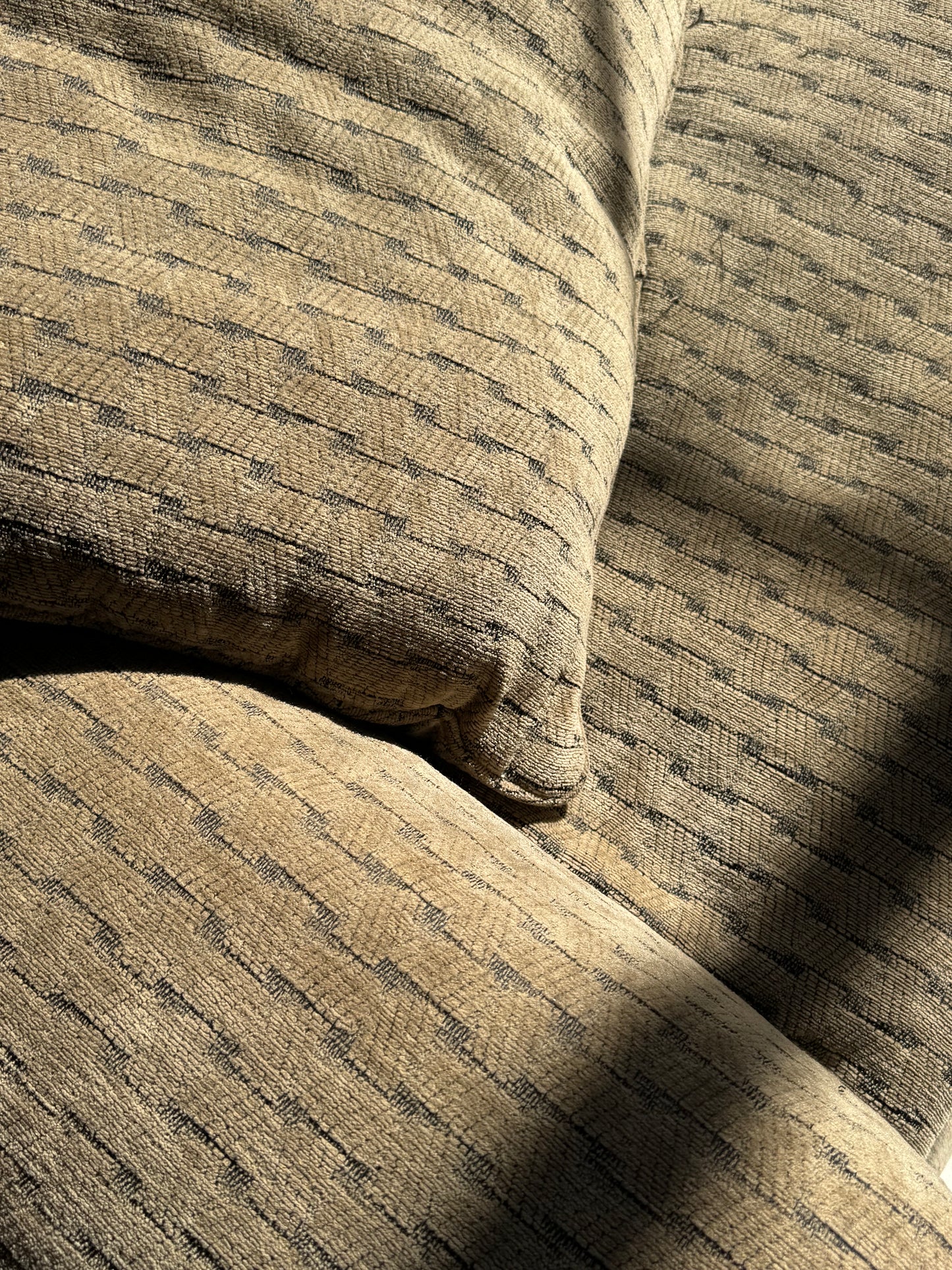 Diplomat Sofa by Howard Keith for HK Furniture, 1972