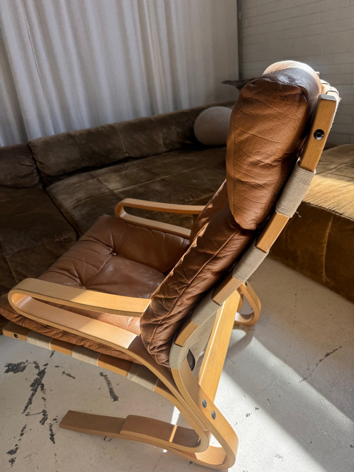Vintage Skyline Leather Chair by Hove Mobler