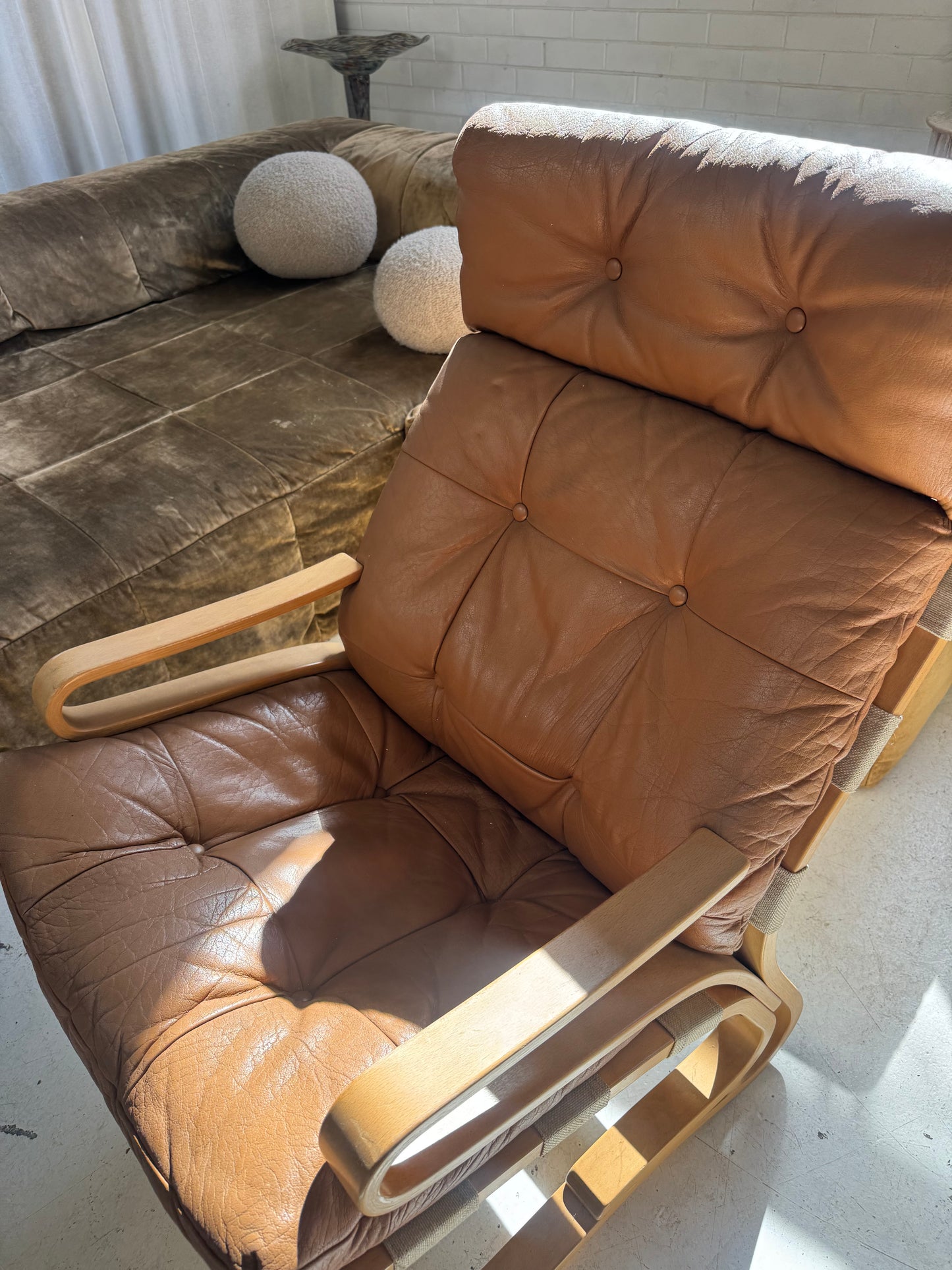 Vintage Skyline Leather Chair by Hove Mobler