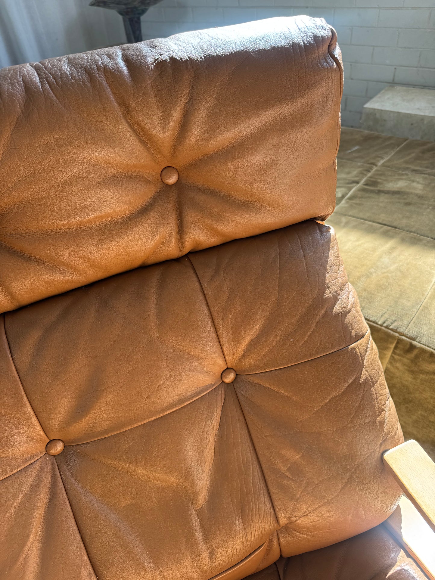 Vintage Skyline Leather Chair by Hove Mobler