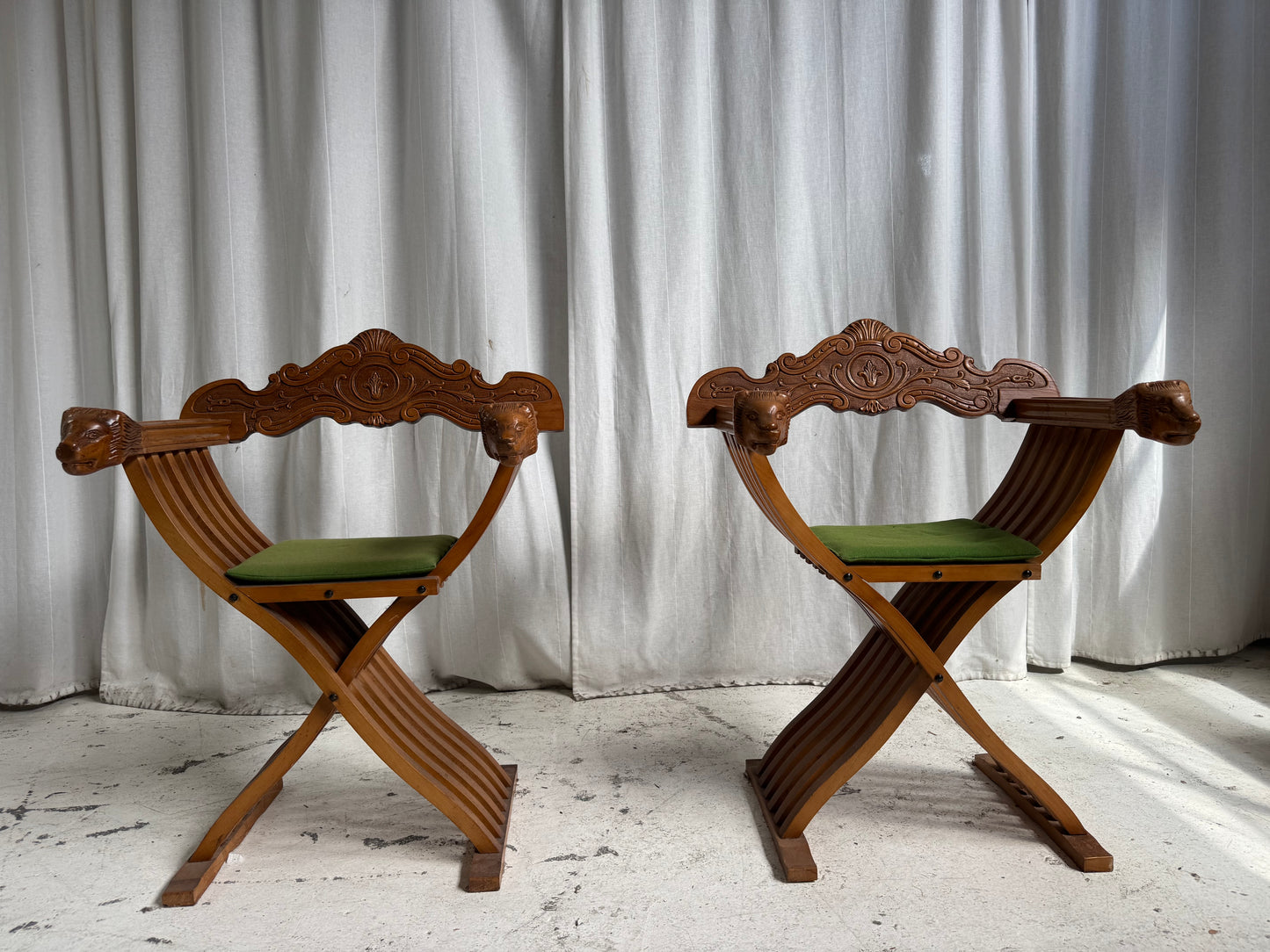 Vintage Savonarola Lion Head Folding Chess Table/Chairs Set