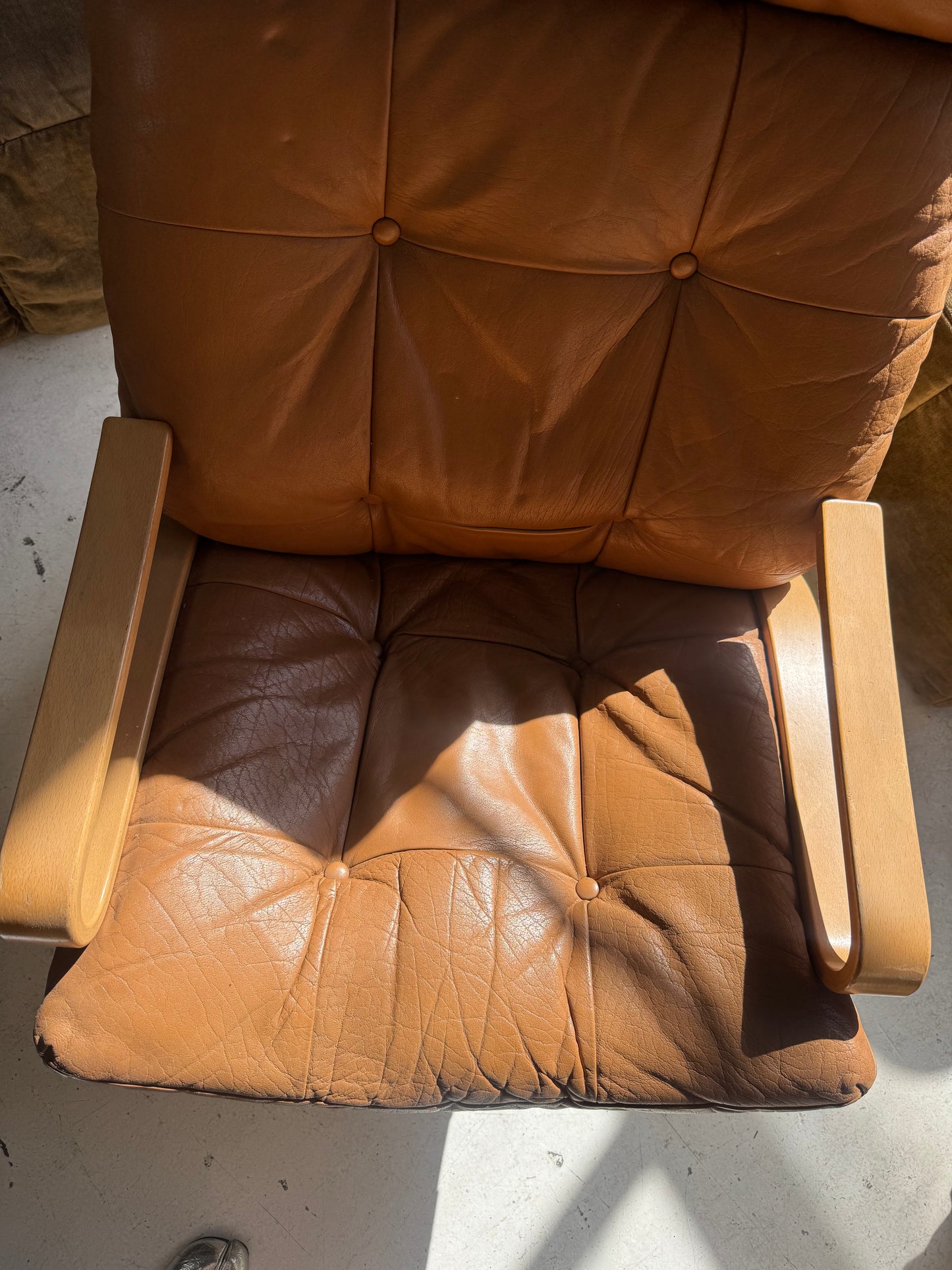 Vintage Skyline Leather Chair by Hove Mobler