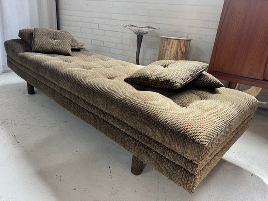 Vintage Daybed Sofa