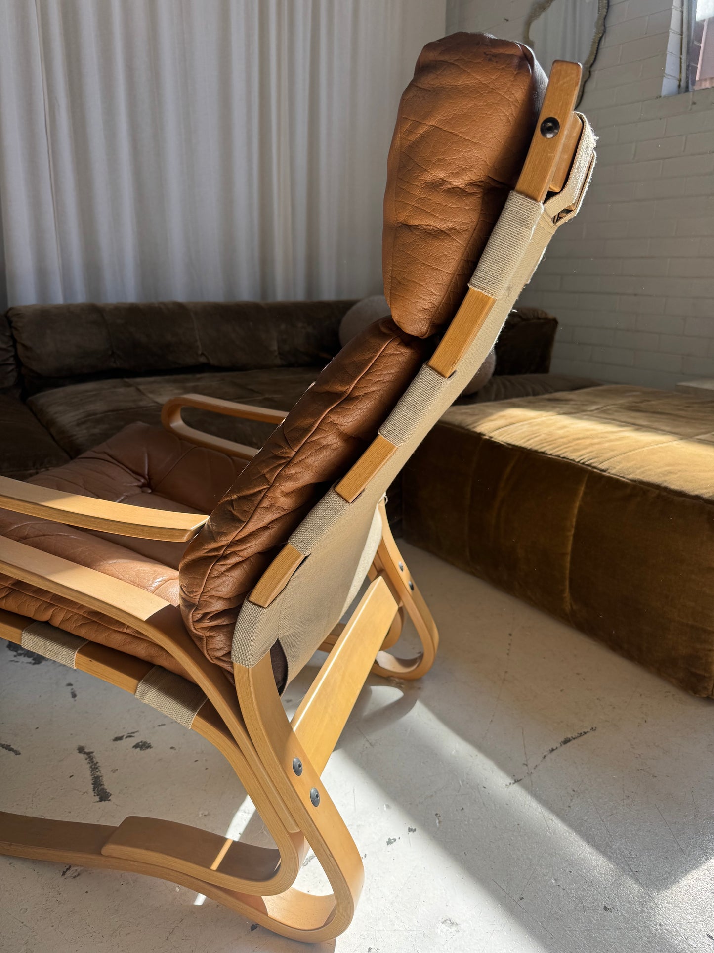 Vintage Skyline Leather Chair by Hove Mobler