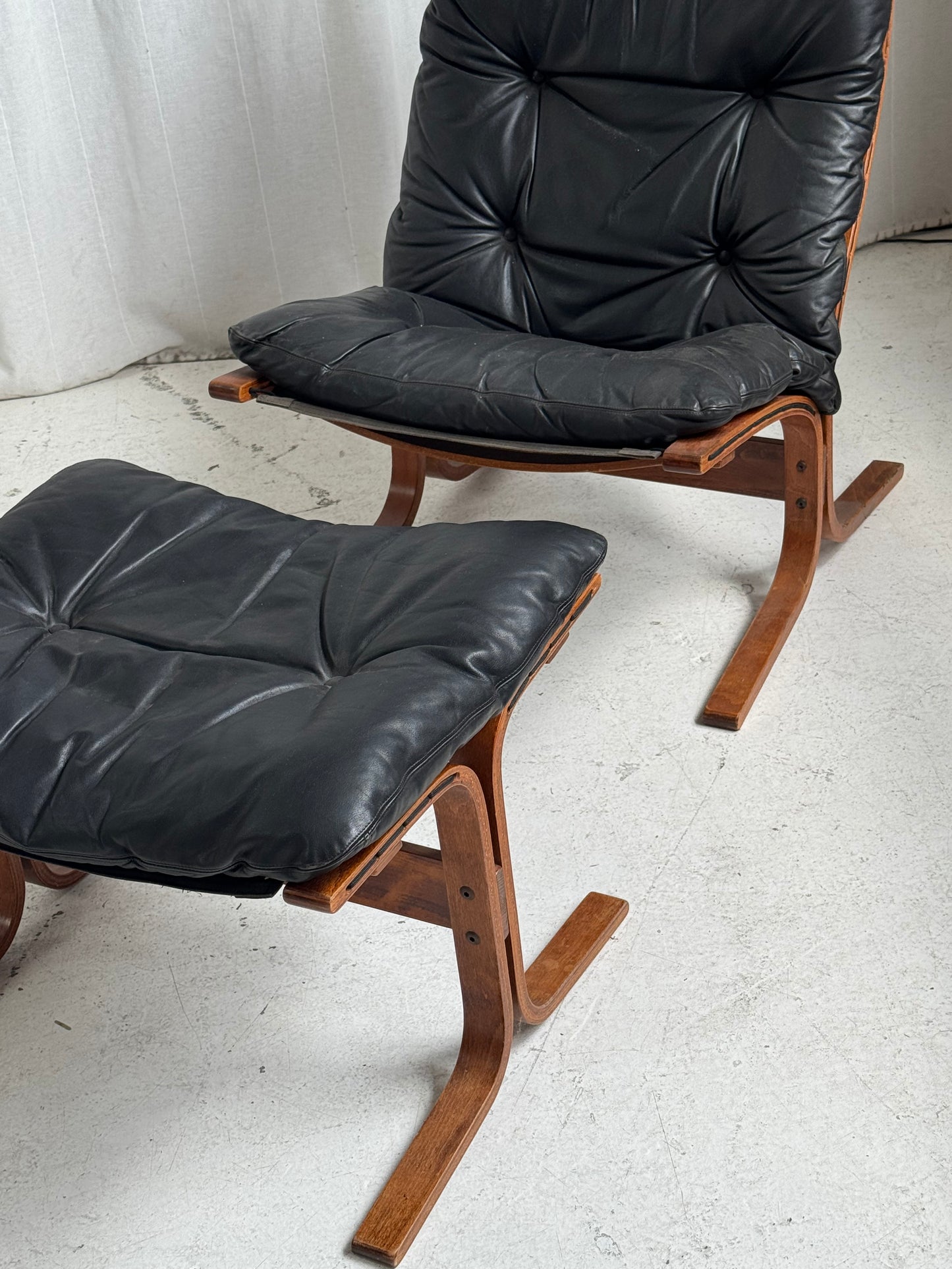 Ingmar Relling Siesta Chair & Ottoman Set