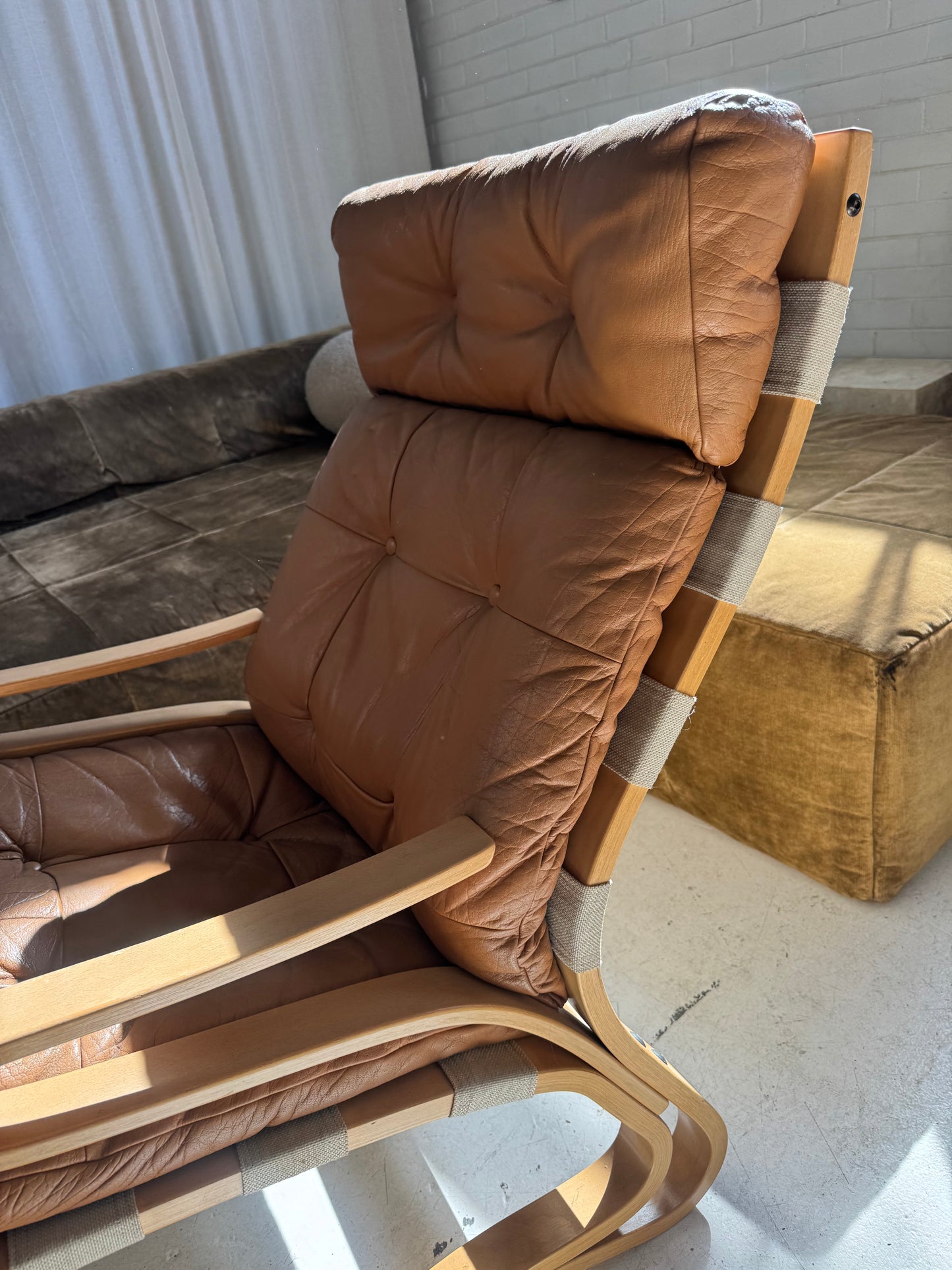 Vintage Skyline Leather Chair by Hove Mobler
