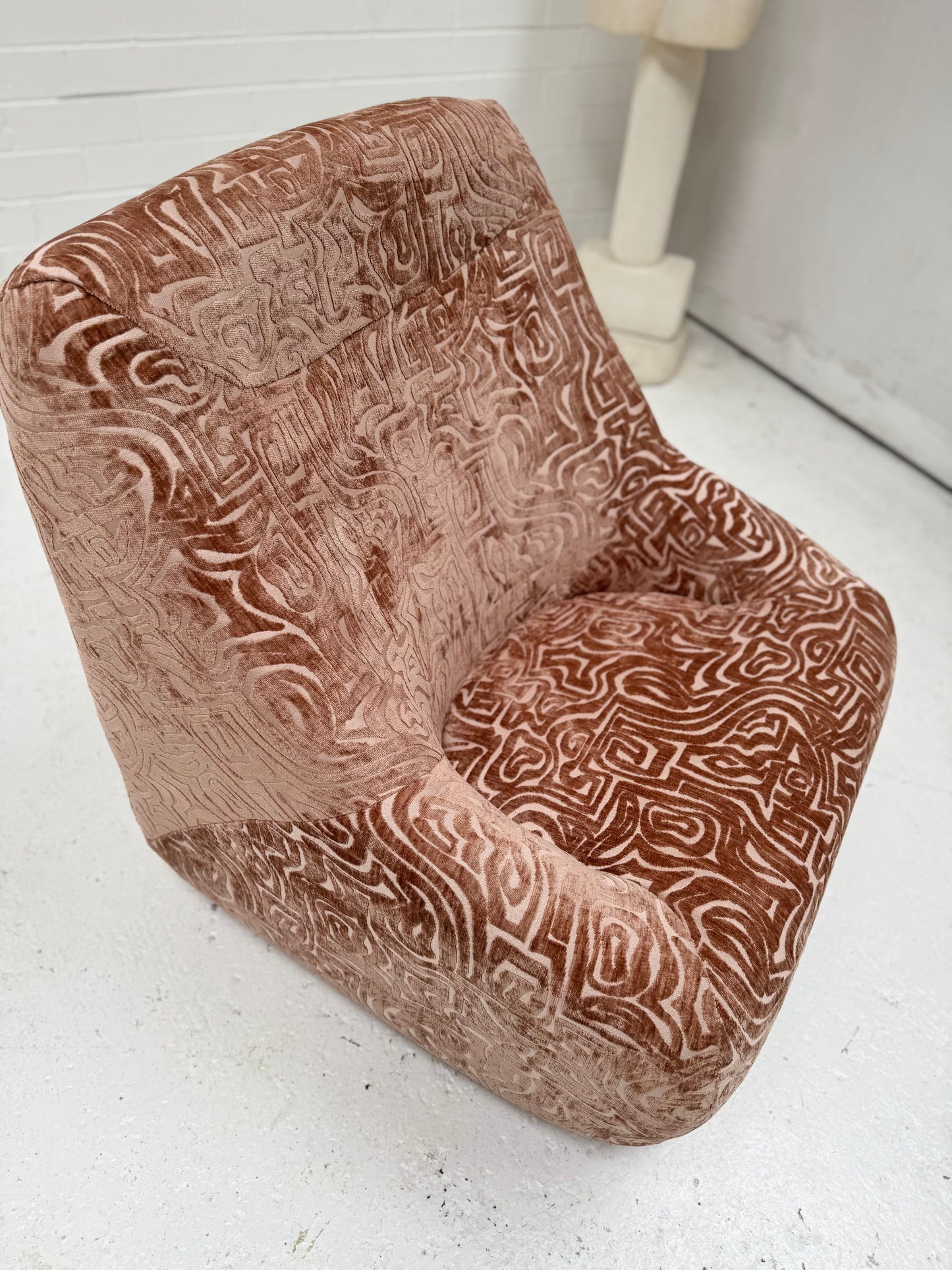 Featherston Numero IV Chair