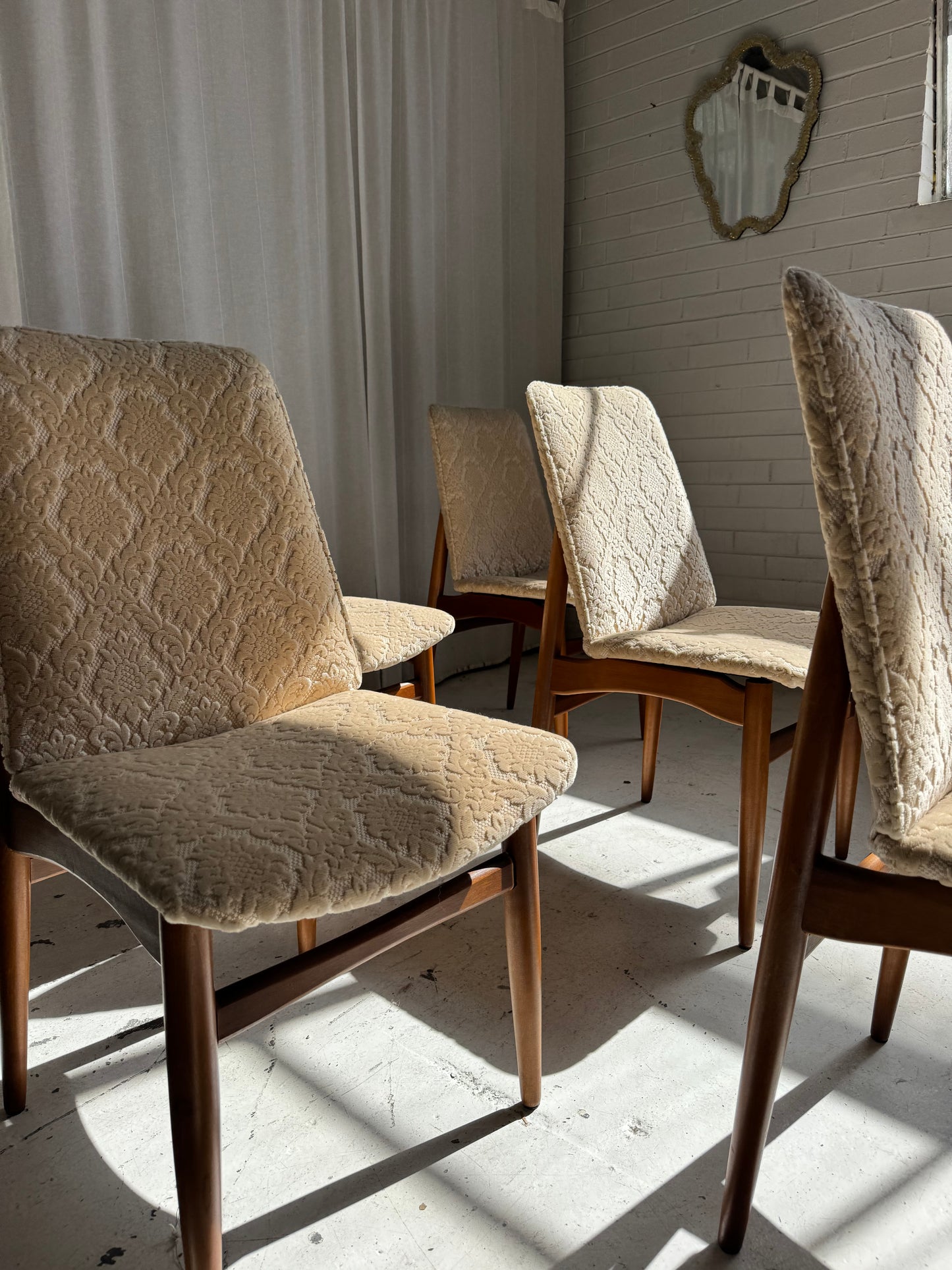 Parker Model 118 Dining Chair Set (6)