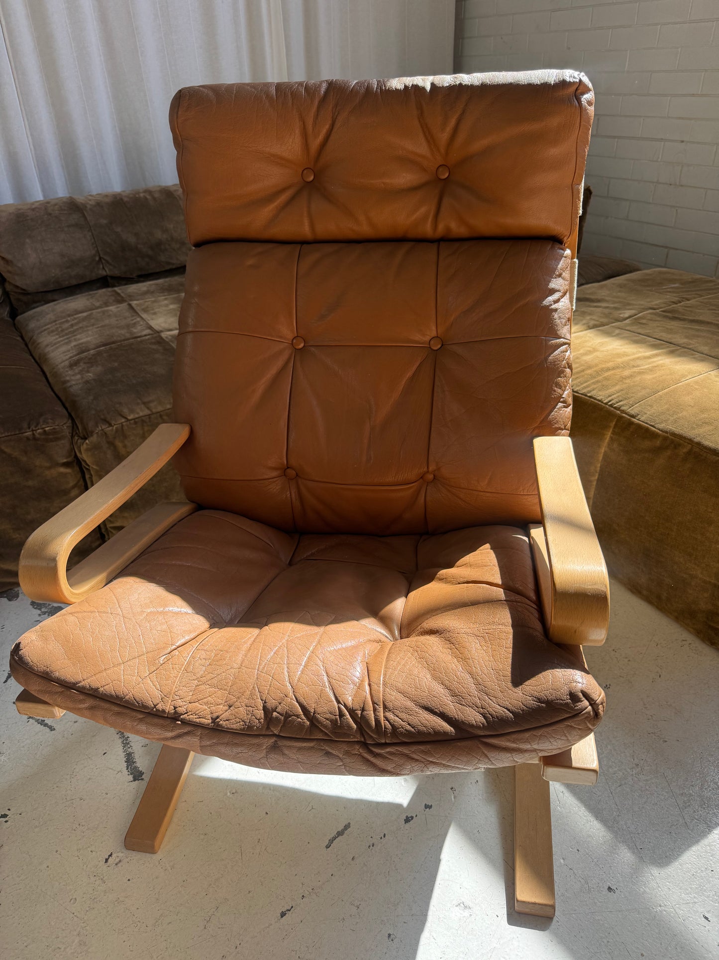 Vintage Skyline Leather Chair by Hove Mobler